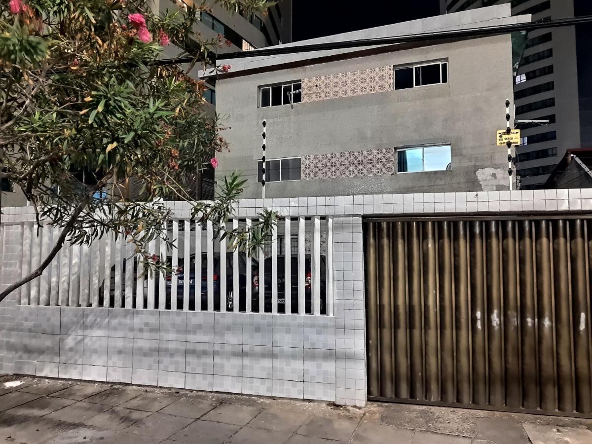 Lar Recife Olinda Praia 1, na Avenida Boa Viagem Exterior foto